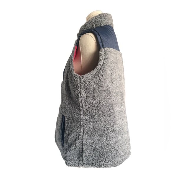 New England Patriots Navy/Gray Reversible Full-Zip Vest Size L - Picture 12 of 16